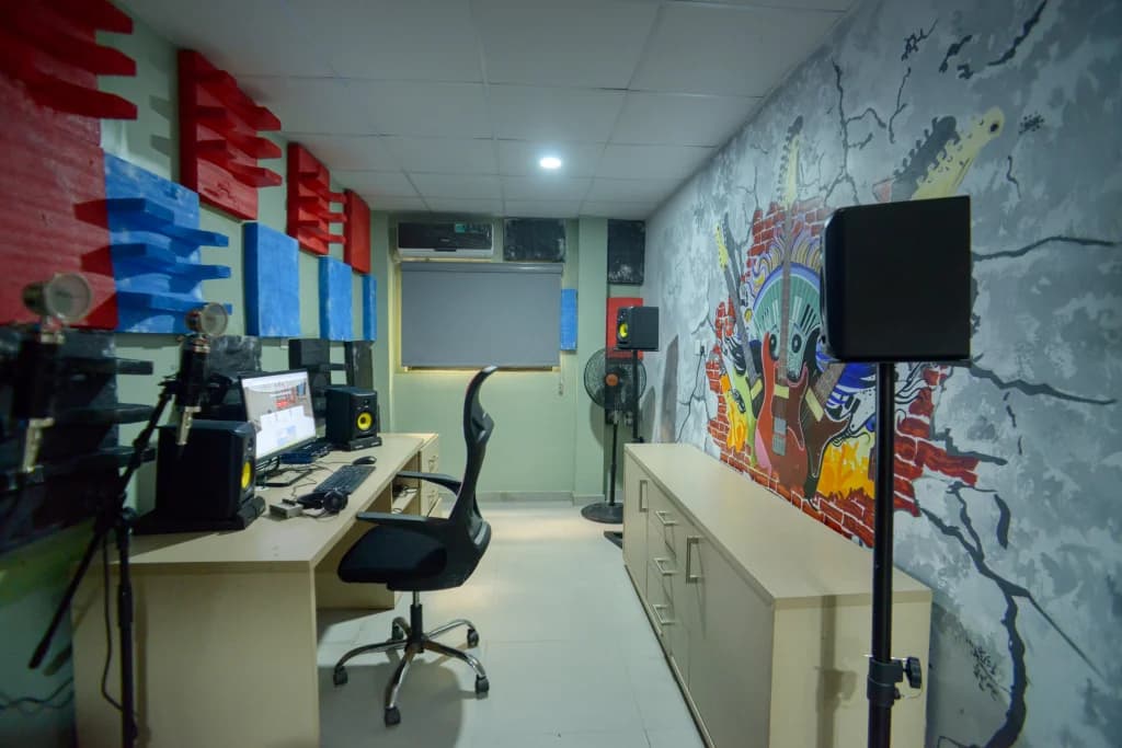 Podcast studio, photo 3