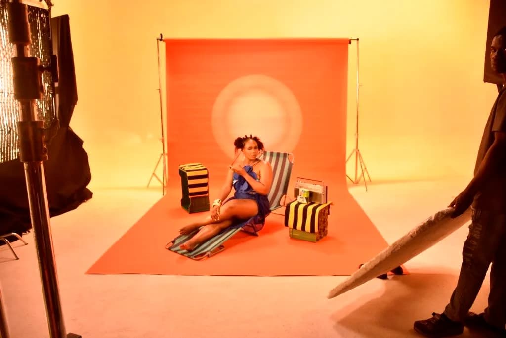 Ella Raaye x Yemi Alade – Fressia Shoot